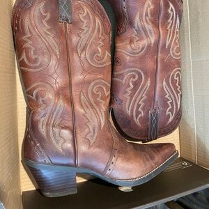 Ariat women’s wester cowboy boot
